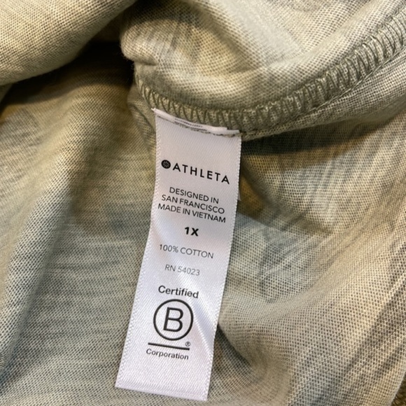NWT Athleta Active Organic Short Sleeve Daily Camo Crew Tee - Picture 5 of 6